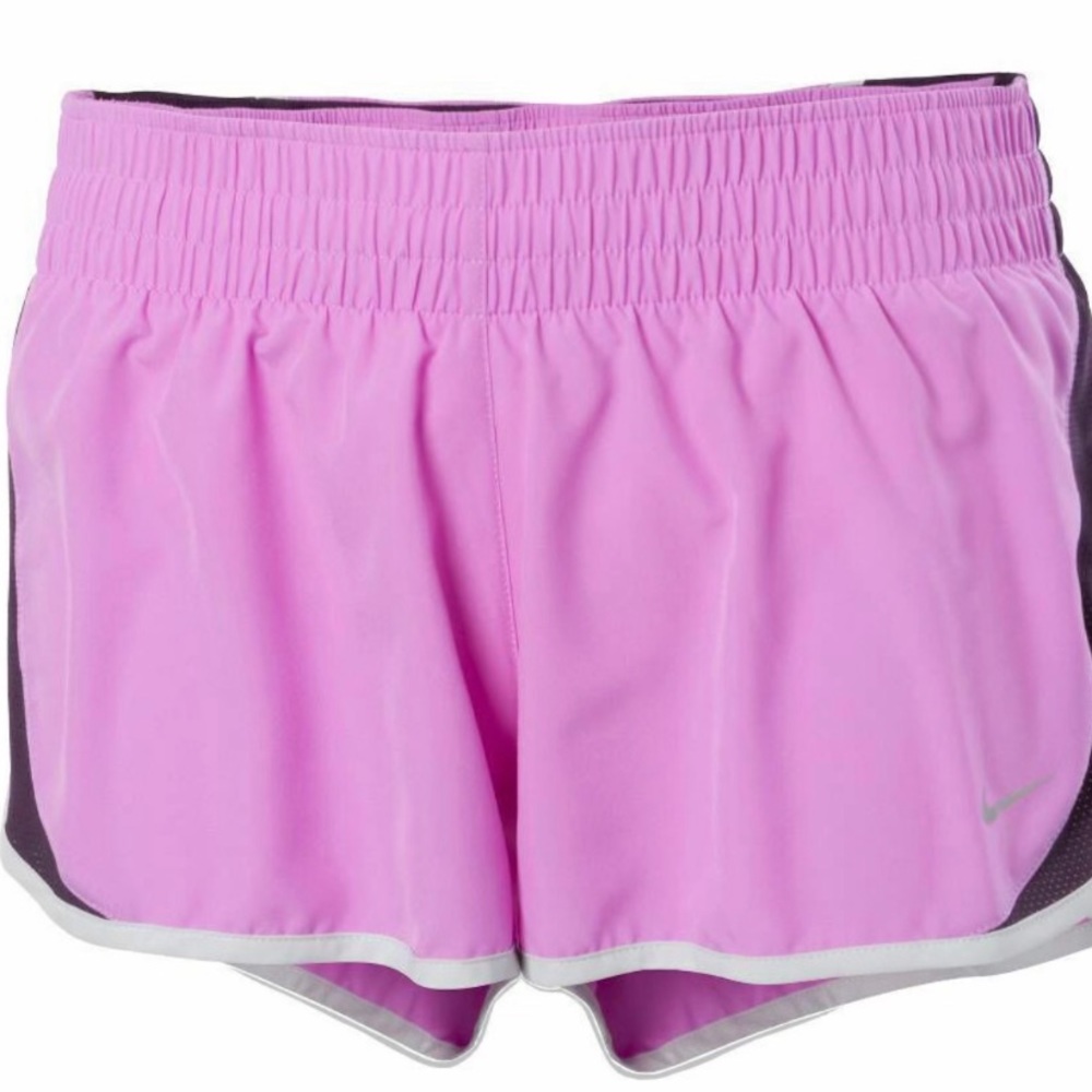 NIKE ❤️‍🔥 ATHLETIC SHORTS SIZE MEDIUM
